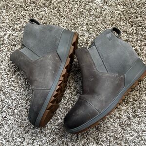 Sorel envie II grey  Wedge  chelsea bootie nubuc leather boots he